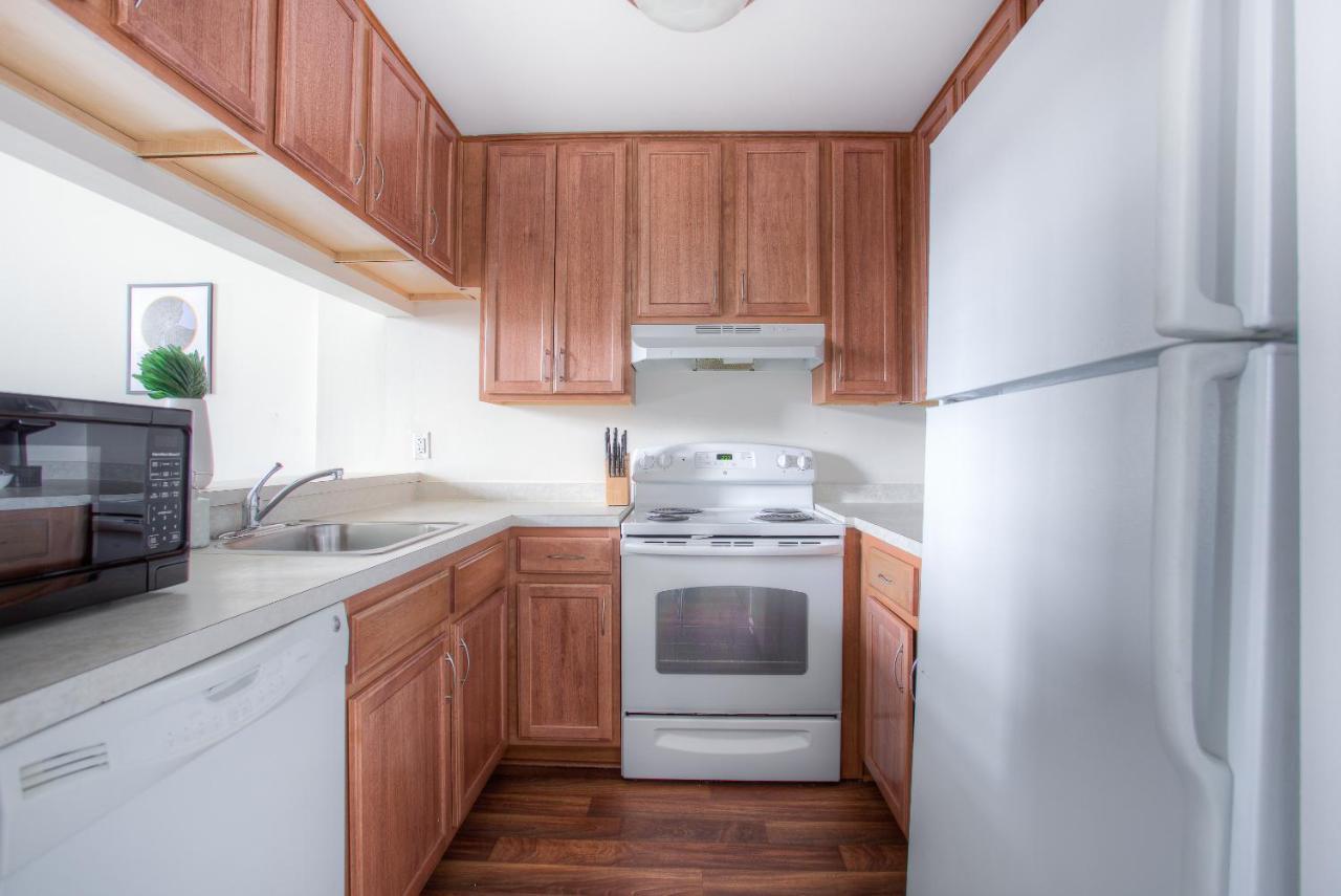 Frontdesk I River Place Apts Rivertown Detroit Appartement Kamer foto
